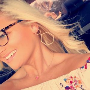 Meet your Posher, Taylor